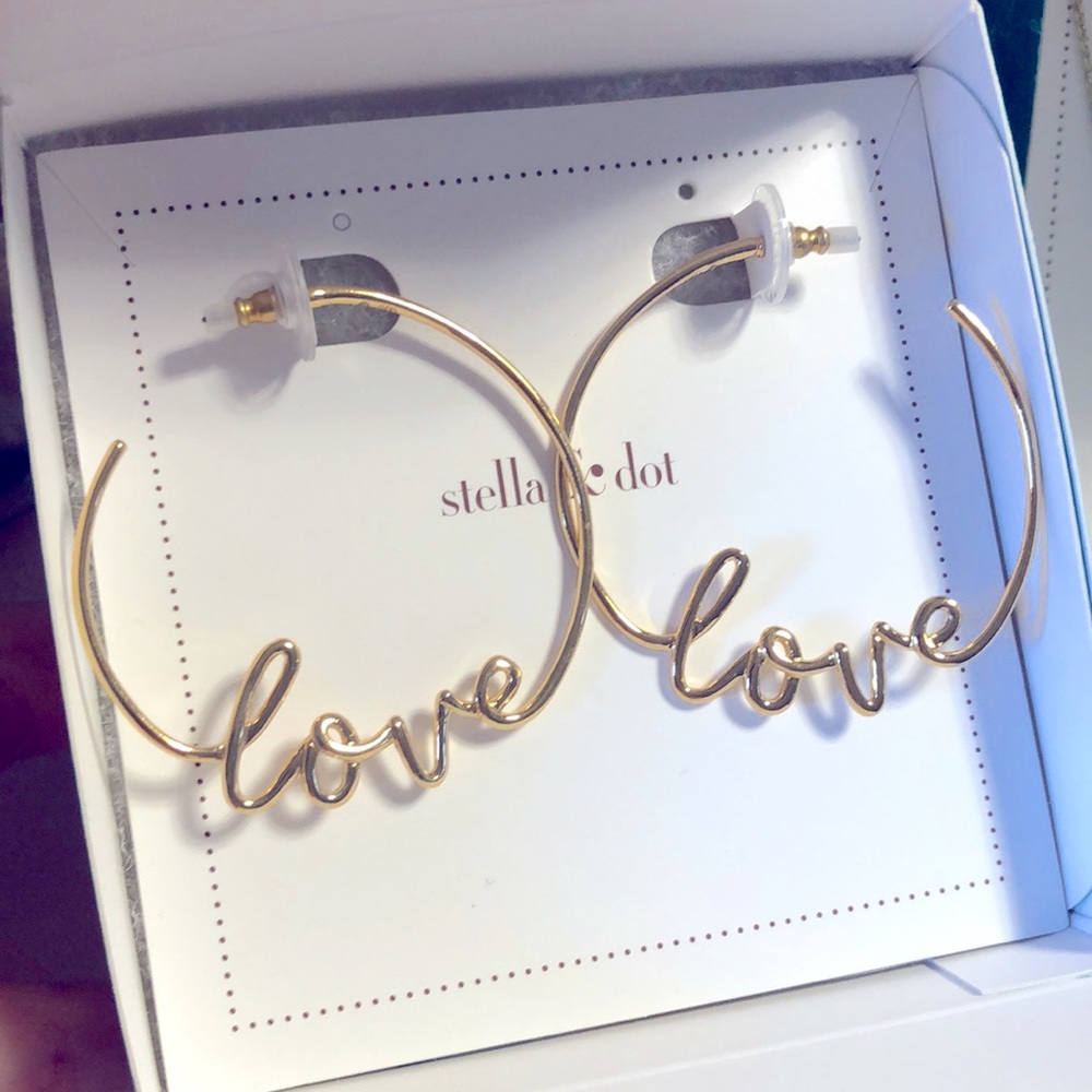 NWT Stella & Dot Love Hoop Earrings